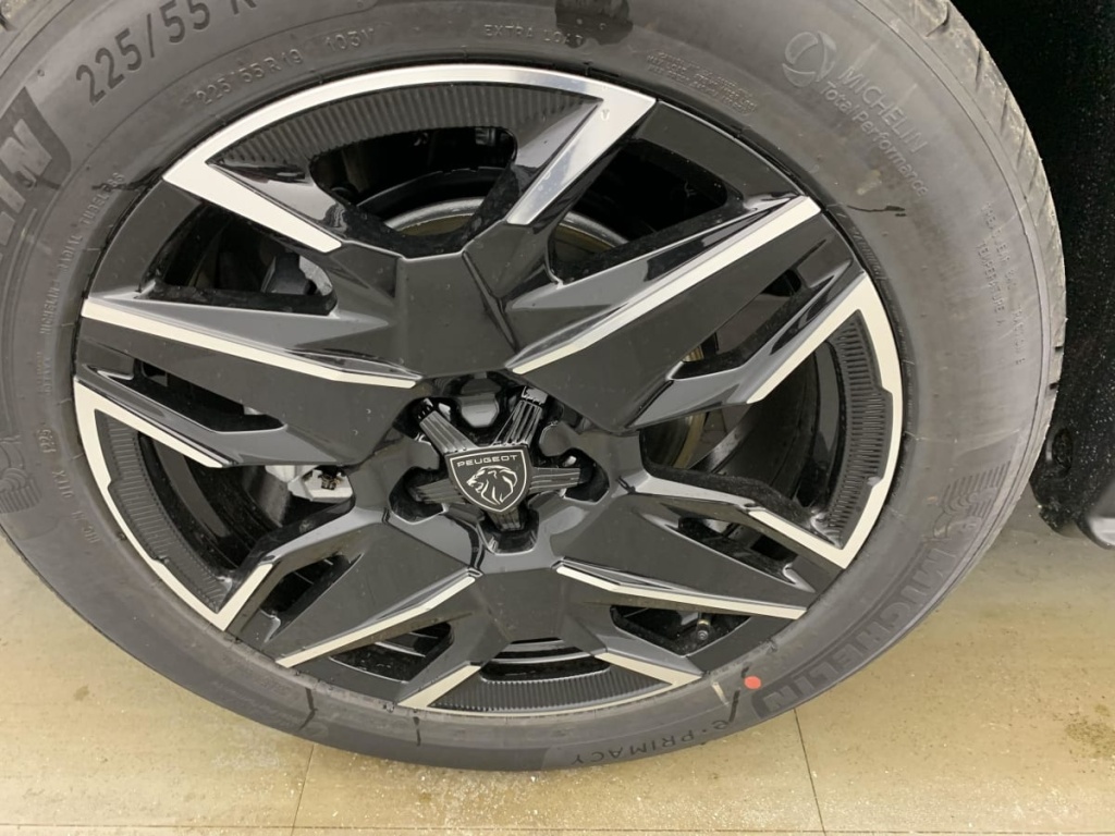 PEUGEOT 3008 Hybrid 145 e-DCS6 Allure - ref: 1-368572 - Photo 20