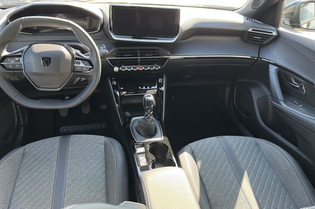 PEUGEOT 2008 100 S S BVM6 Allure - ref: 1-368875 - Photo 12