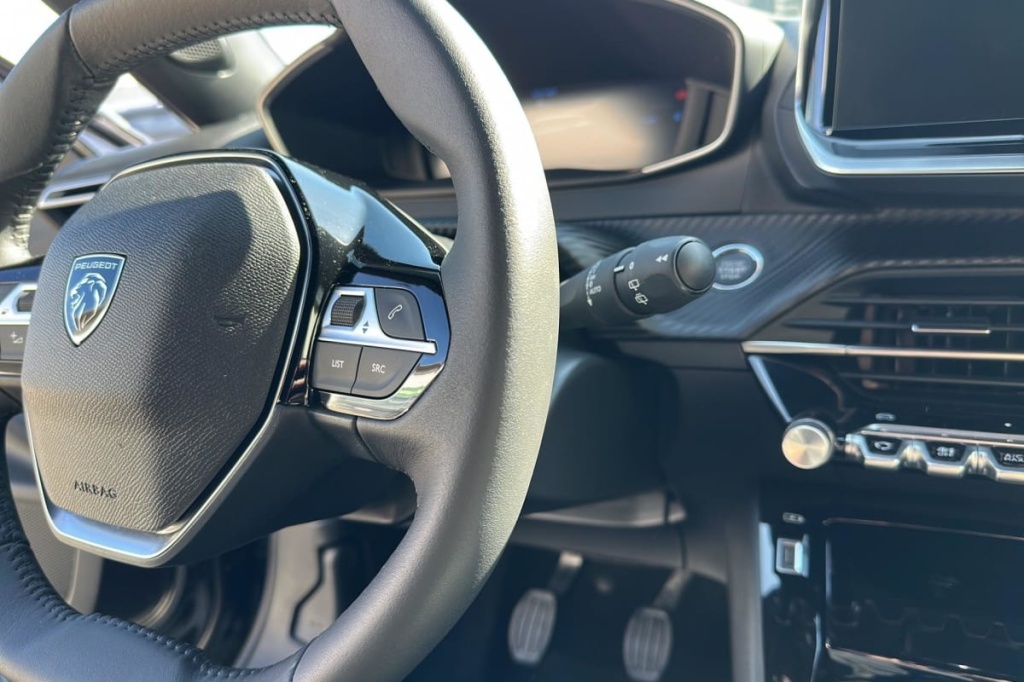 PEUGEOT 2008 100 S S BVM6 Allure - ref: 1-368875 - Photo 15