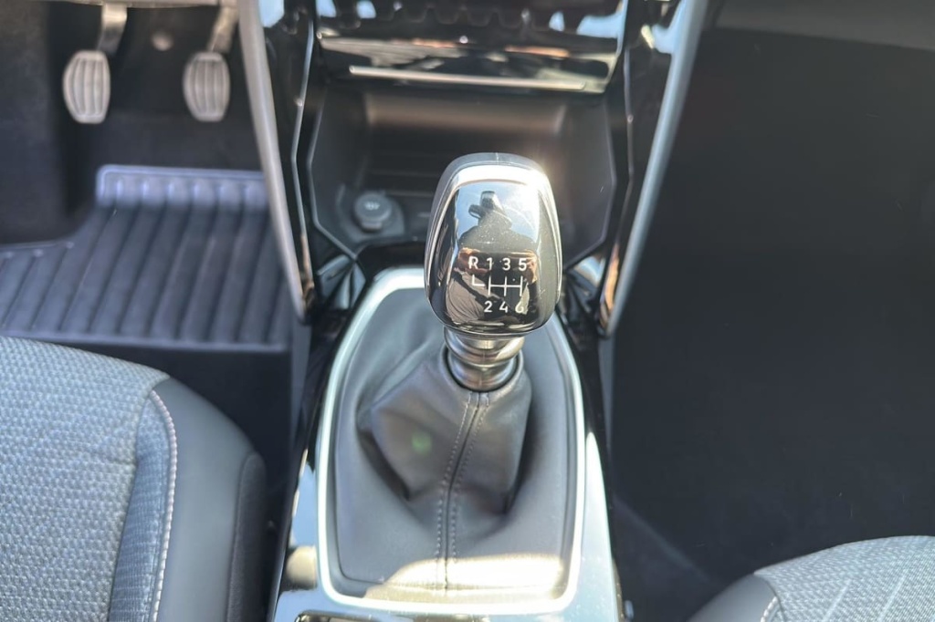 PEUGEOT 2008 100 S S BVM6 Allure - ref: 1-368875 - Photo 16