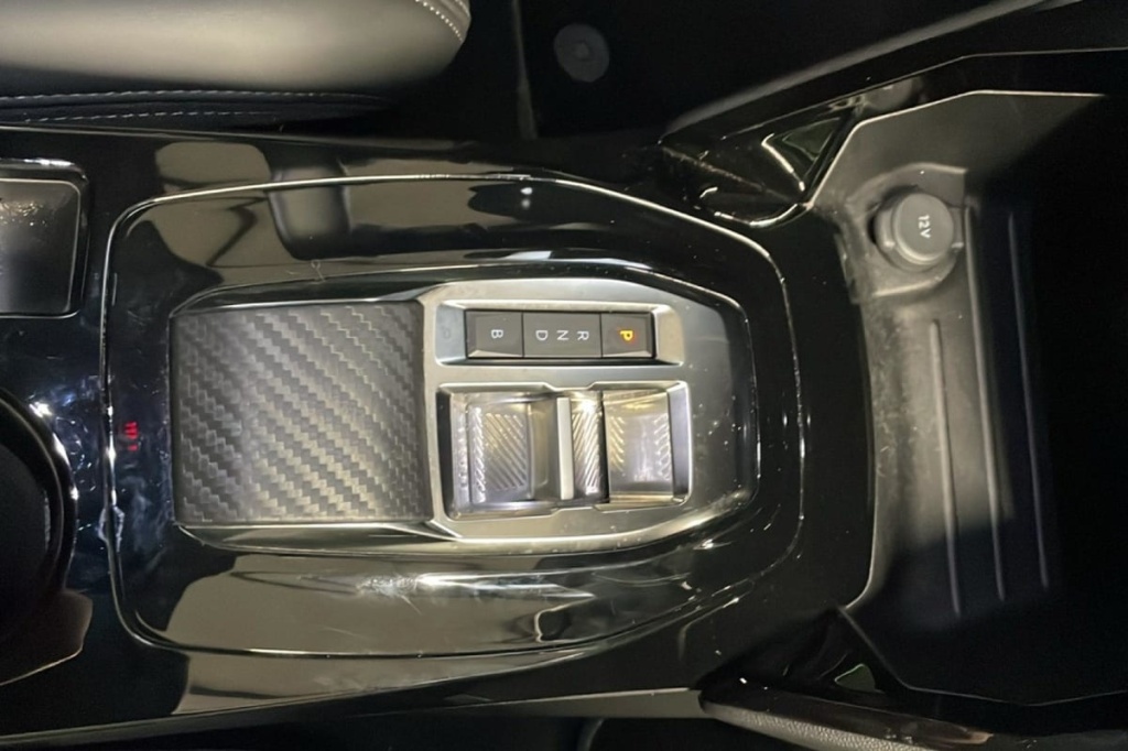 PEUGEOT 2008 136 ch GT - ref: 1-368953 - Photo 16