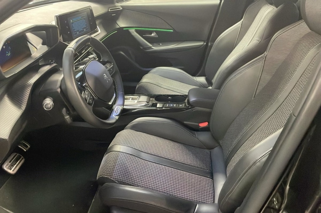 PEUGEOT 2008 136 ch GT - ref: 1-368953 - Photo 9