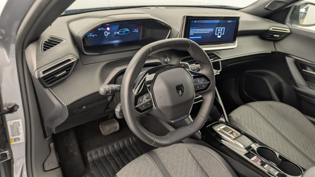 PEUGEOT 2008 Hybrid 136 e-DCS6 Allure - ref: 1-368968 - Photo 15