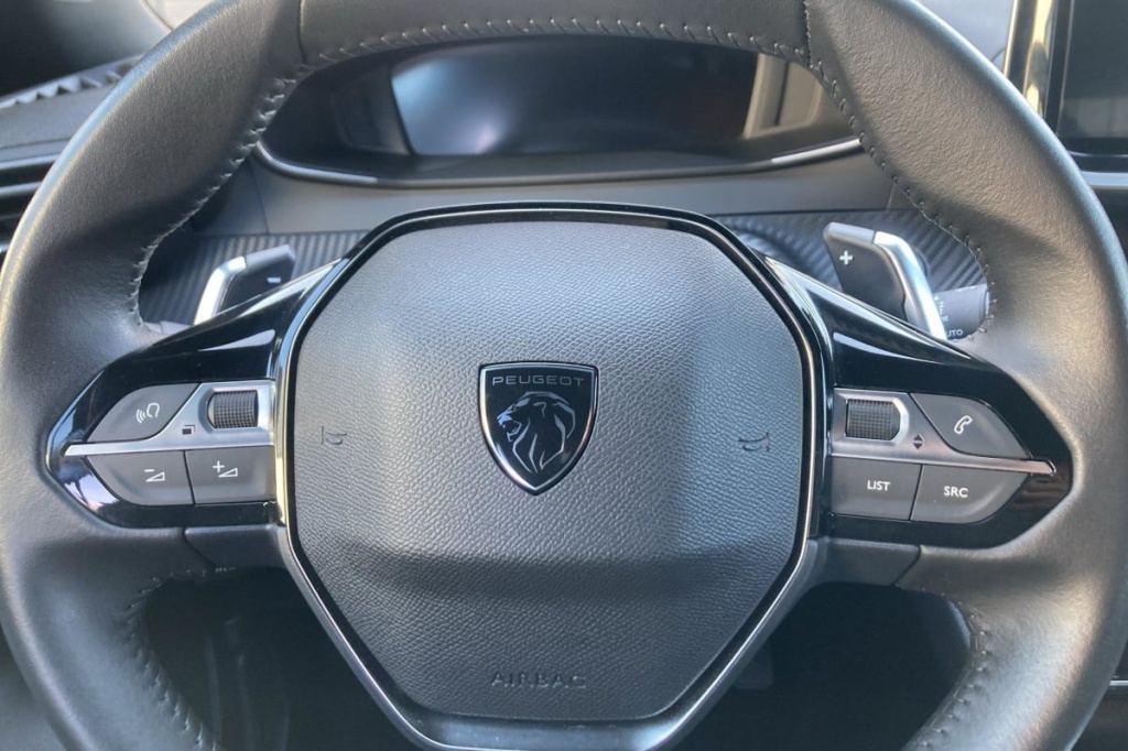 PEUGEOT 2008 Hybrid 136 e-DCS6 Allure - ref: 1-368971 - Photo 15