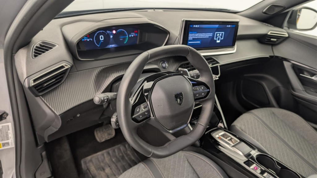 PEUGEOT 2008 Hybrid 136 e-DCS6 Allure - ref: 1-368974 - Photo 15