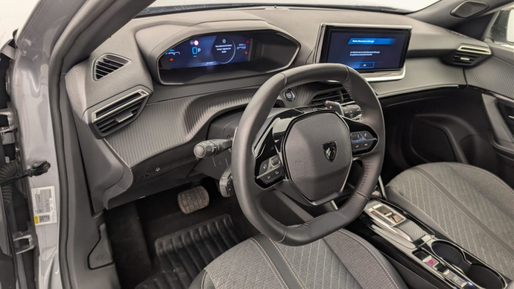 PEUGEOT 2008 Hybrid 136 e-DCS6 Allure - ref: 1-368975 - Photo 15