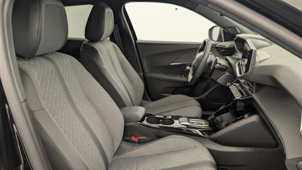 PEUGEOT 2008 Hybrid 136 e-DCS6 Allure - ref: 1-368998 - Photo 9