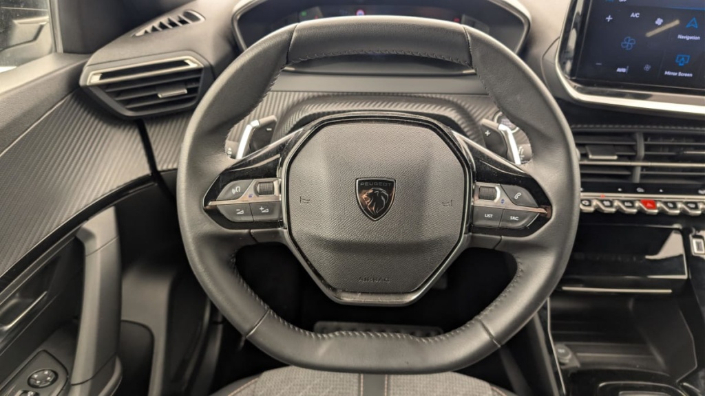 PEUGEOT 2008 Hybrid 136 e-DCS6 Allure - ref: 1-368999 - Photo 14