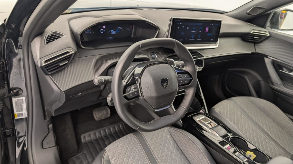 PEUGEOT 2008 Hybrid 136 e-DCS6 Allure - ref: 1-368999 - Photo 15