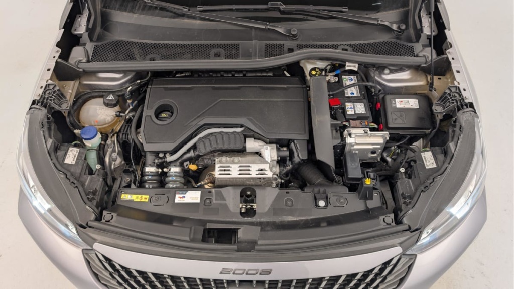 PEUGEOT 2008 Hybrid 136 e-DCS6 Allure - ref: 1-369000 - Photo 19