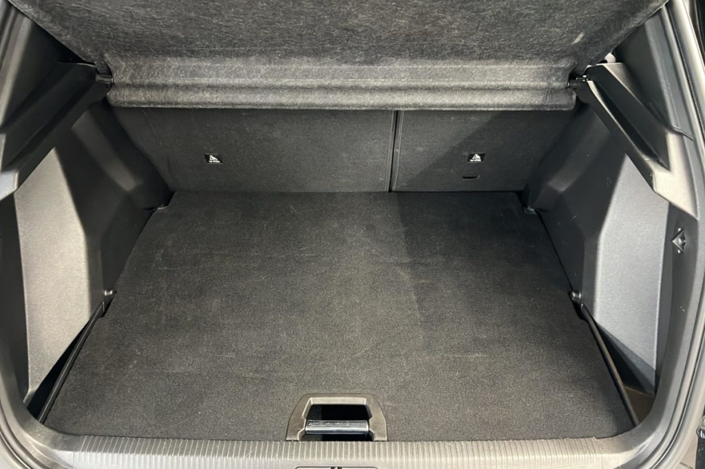 PEUGEOT 2008 Hybrid 136 e-DCS6 Allure - ref: 1-369015 - Photo 11