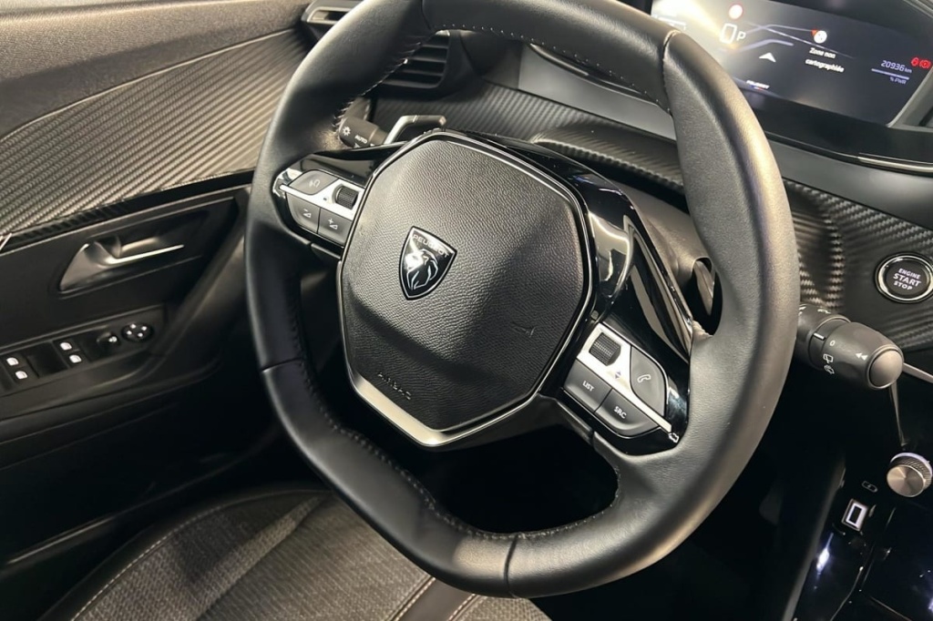 PEUGEOT 2008 Hybrid 136 e-DCS6 Allure - ref: 1-369015 - Photo 15