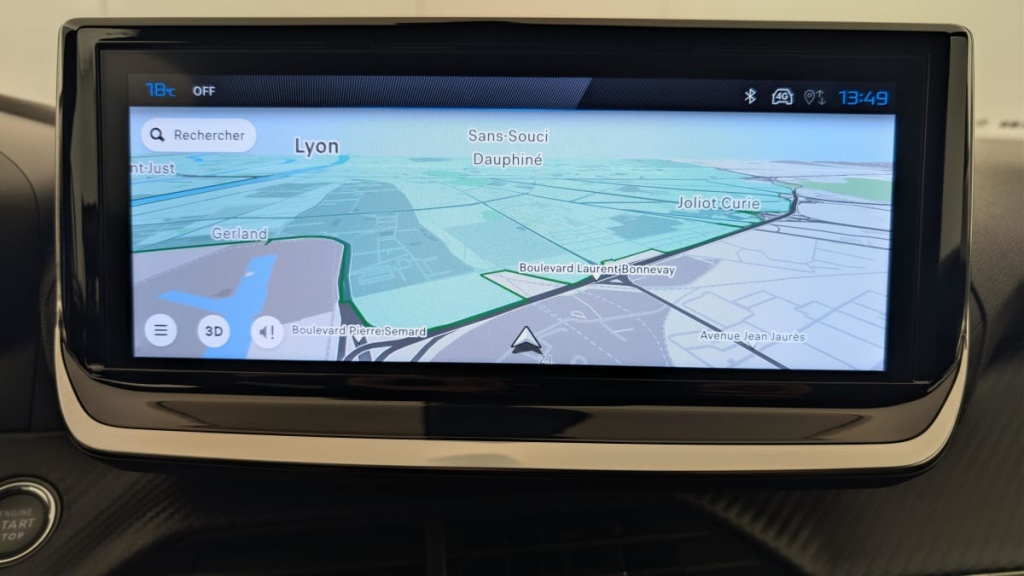 PEUGEOT 2008 Hybrid 136 e-DCS6 Allure - ref: 1-369016 - Photo 18