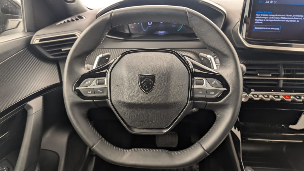 PEUGEOT 2008 Hybrid 136 e-DCS6 Allure - ref: 1-369034 - Photo 14