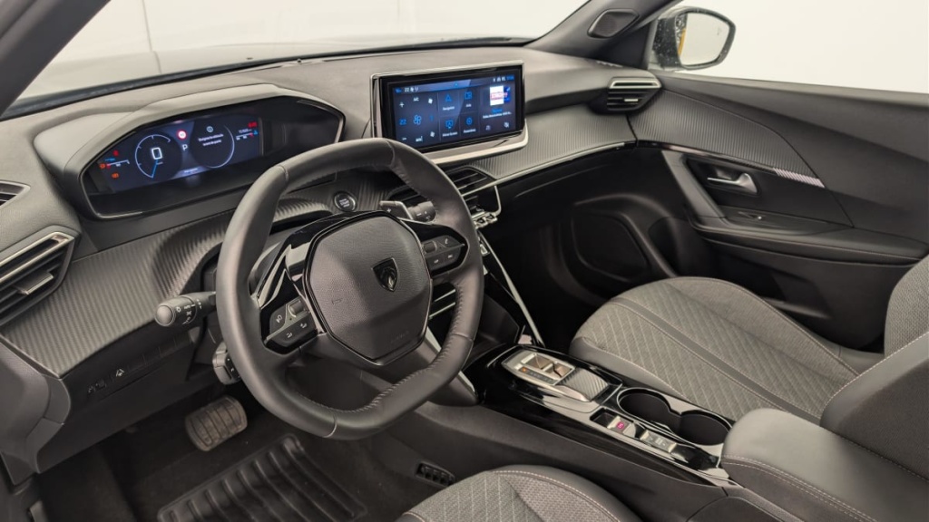 PEUGEOT 2008 Hybrid 136 e-DCS6 Allure - ref: 1-369034 - Photo 15