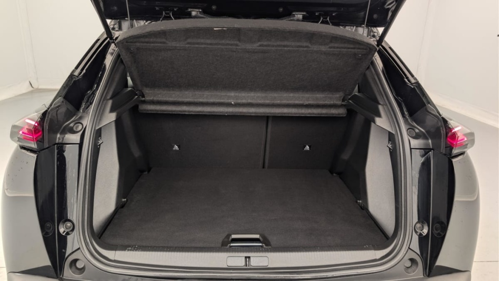 PEUGEOT 2008 Hybrid 136 e-DCS6 Allure - ref: 1-369035 - Photo 11