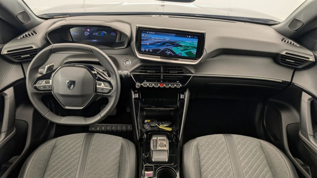 PEUGEOT 2008 Hybrid 136 e-DCS6 Allure - ref: 1-369038 - Photo 13