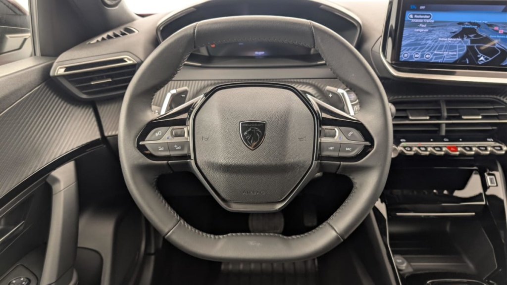 PEUGEOT 2008 Hybrid 136 e-DCS6 Allure - ref: 1-369048 - Photo 14