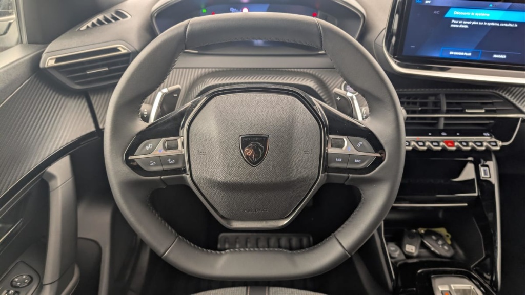 PEUGEOT 2008 Hybrid 136 e-DCS6 Allure - ref: 1-369049 - Photo 14