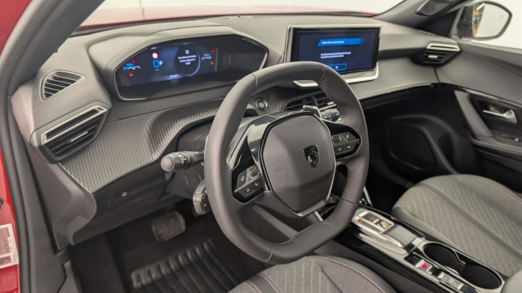 PEUGEOT 2008 Hybrid 136 e-DCS6 Allure - ref: 1-369049 - Photo 15