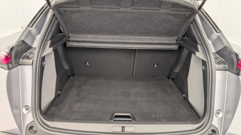 PEUGEOT 2008 Hybrid 136 e-DCS6 Allure - ref: 1-369091 - Photo 11