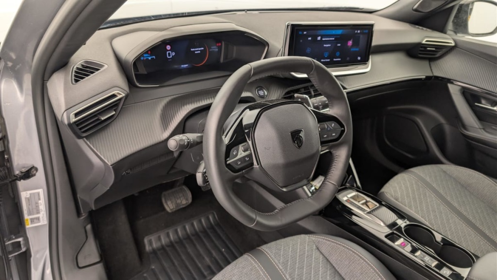 PEUGEOT 2008 Hybrid 136 e-DCS6 Allure - ref: 1-369091 - Photo 15