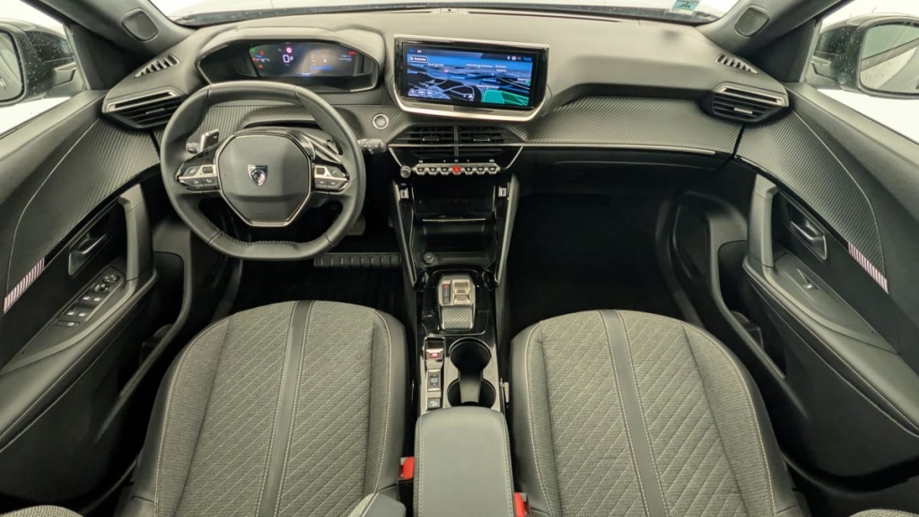 PEUGEOT 2008 Hybrid 136 e-DCS6 Allure - ref: 1-369100 - Photo 12