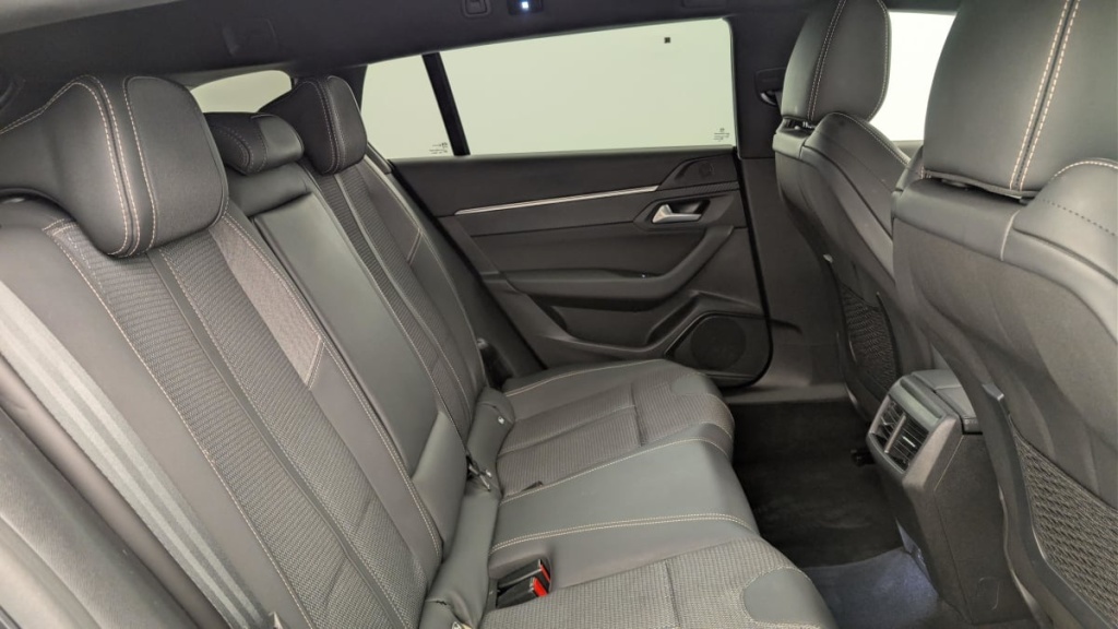 PEUGEOT 508 SW Hybrid 225 e-EAT8 Allure - ref: 1-369110 - Photo 10