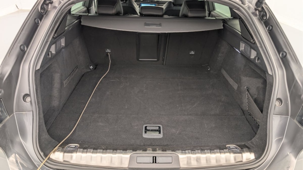 PEUGEOT 508 SW Hybrid 225 e-EAT8 Allure - ref: 1-369110 - Photo 11