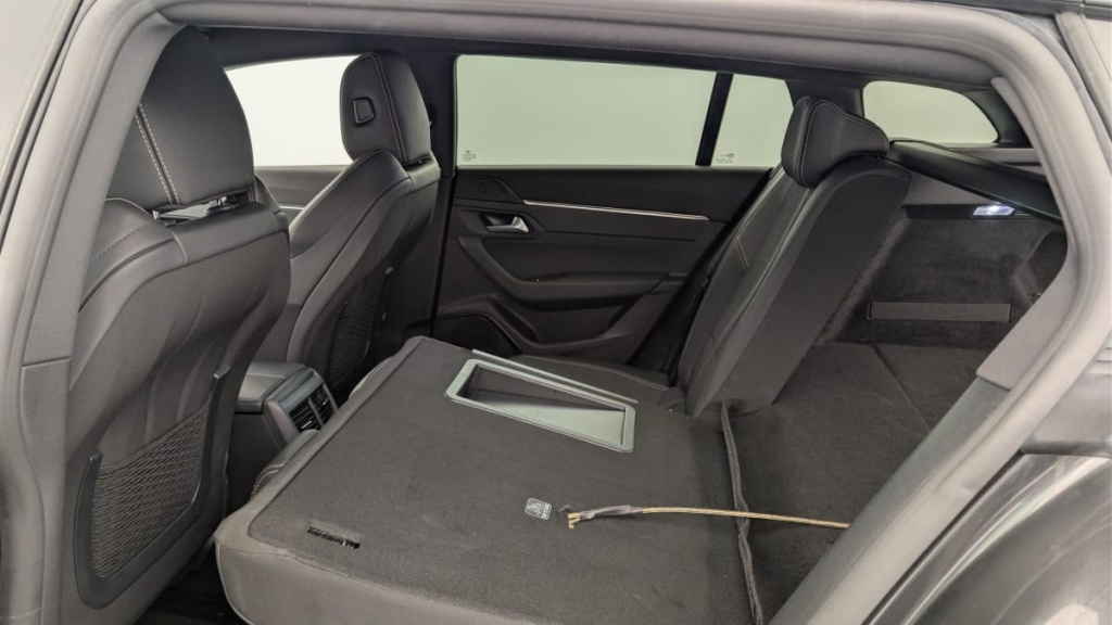 PEUGEOT 508 SW Hybrid 225 e-EAT8 Allure - ref: 1-369110 - Photo 12