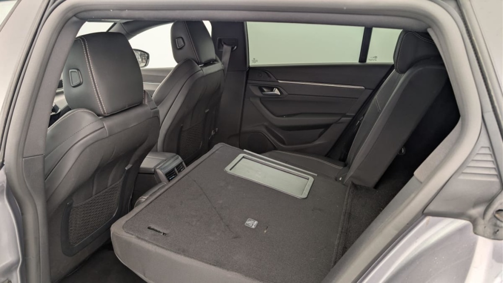 PEUGEOT 508 SW Hybrid 225 e-EAT8 Allure - ref: 1-369111 - Photo 12