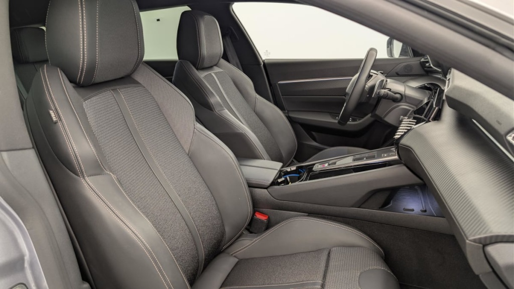 PEUGEOT 508 SW Hybrid 225 e-EAT8 Allure - ref: 1-369111 - Photo 9