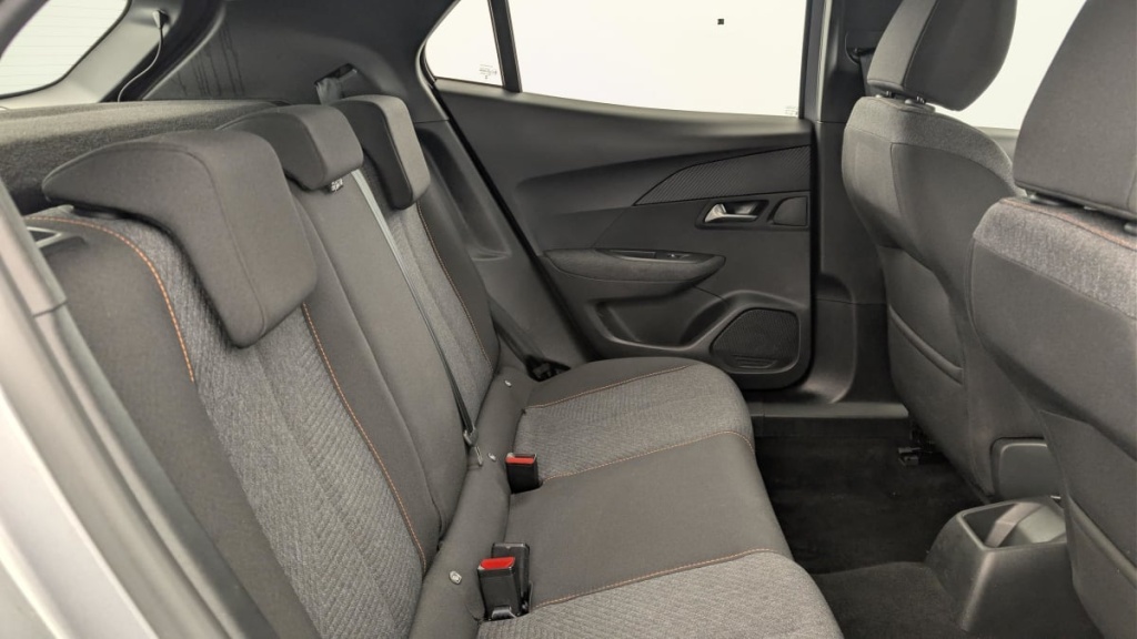 PEUGEOT 2008 Hybrid 136 e-DCS6 Style - ref: 1-369128 - Photo 10