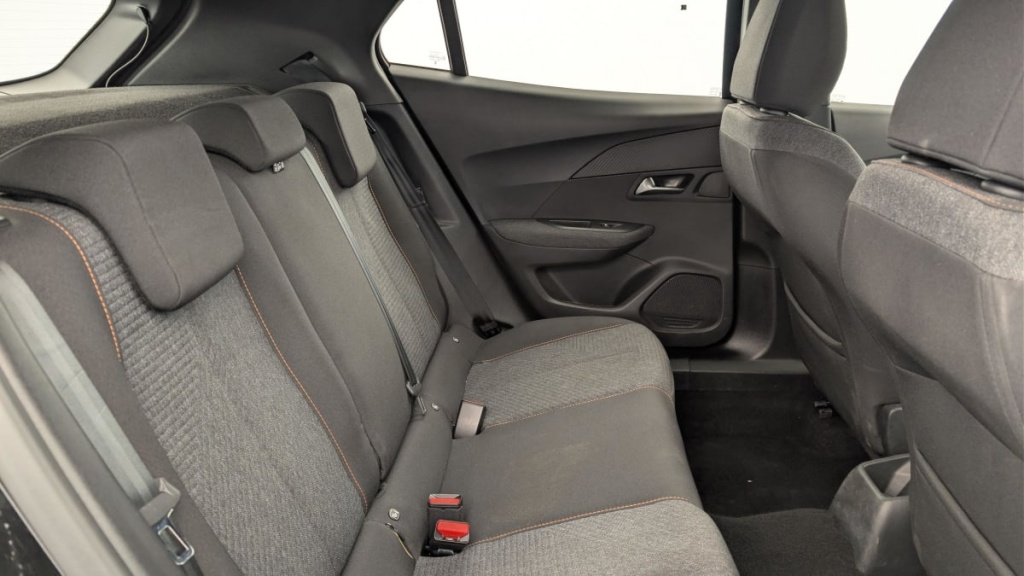 PEUGEOT 2008 Hybrid 136 e-DCS6 Style - ref: 1-369134 - Photo 10