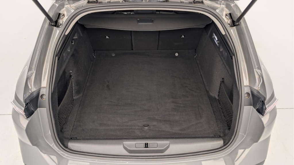 PEUGEOT 308 SW Hybrid 145 e-DCS6 Allure - ref: 1-369445 - Photo 11