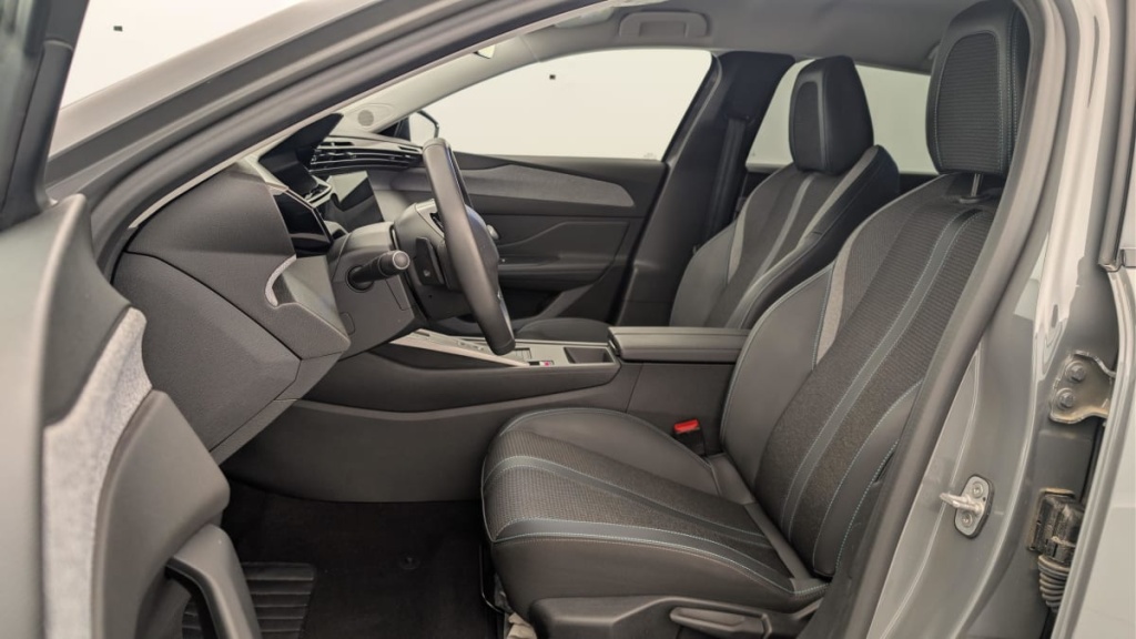 PEUGEOT 308 SW Hybrid 145 e-DCS6 Allure - ref: 1-369445 - Photo 16