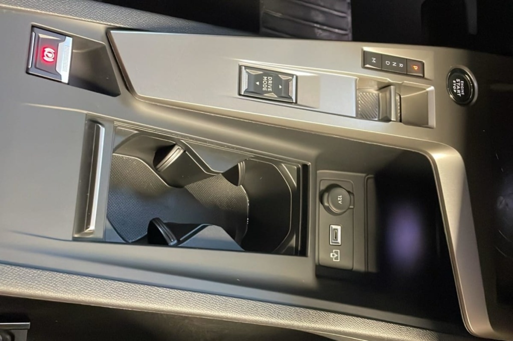 PEUGEOT 308 SW Hybrid 145 e-DCS6 Allure - ref: 1-369450 - Photo 16