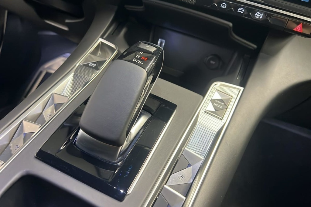 DS DS7 Hybride Rechargeable E-Tense 225 EAT8 Opera - ref: 1-369479 - Photo 16