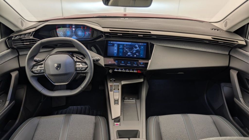 PEUGEOT 308 SW Hybrid 145 e-DCS6 Allure - ref: 1-369489 - Photo 13