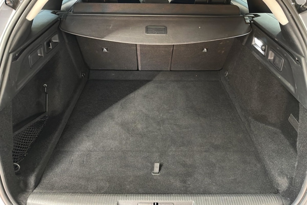 PEUGEOT 308 SW Hybrid 145 e-DCS6 Allure - ref: 1-369493 - Photo 11