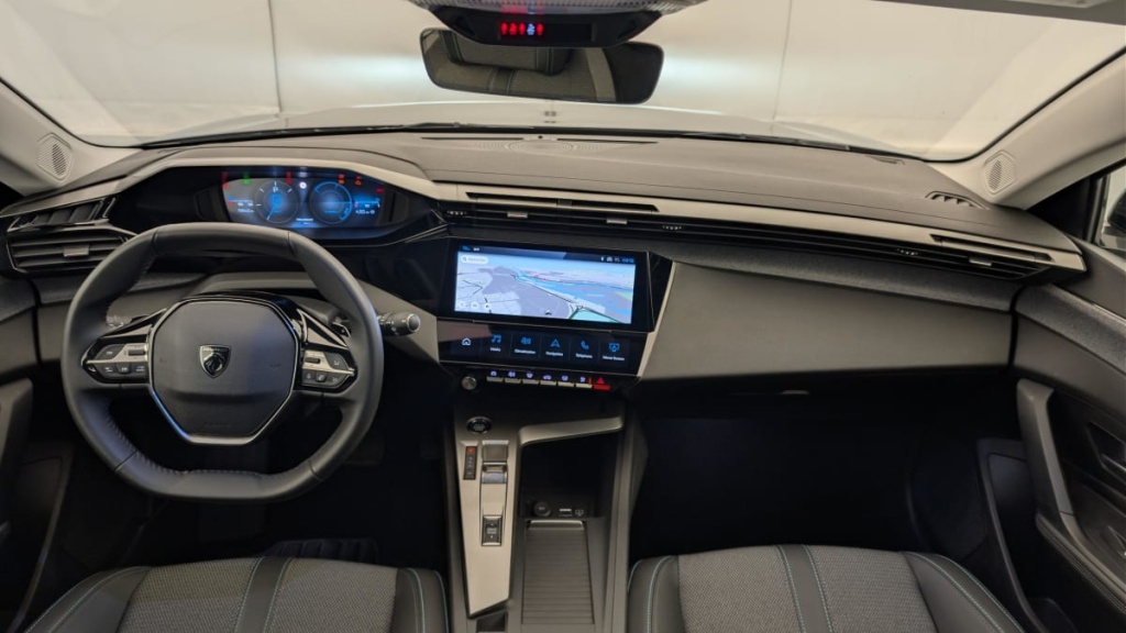 PEUGEOT 308 SW Hybrid 145 e-DCS6 Allure - ref: 1-369497 - Photo 13