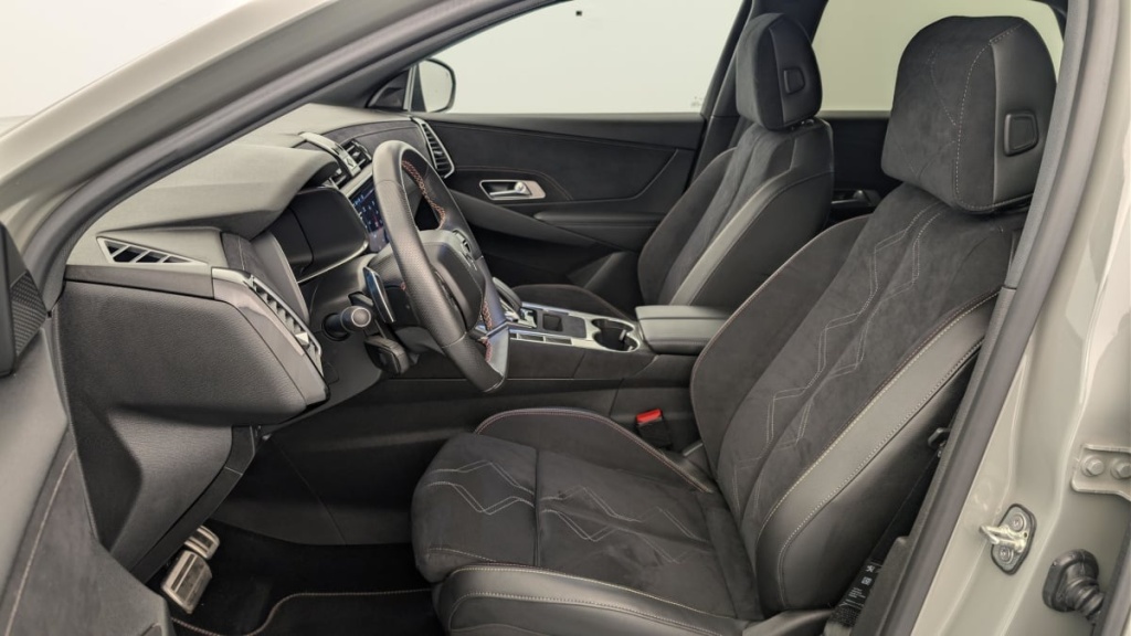 DS DS7 Hybride Rechargeable E-Tense 300 EAT8 4x4 Performance Line + - ref: 1-369544 - Photo 16