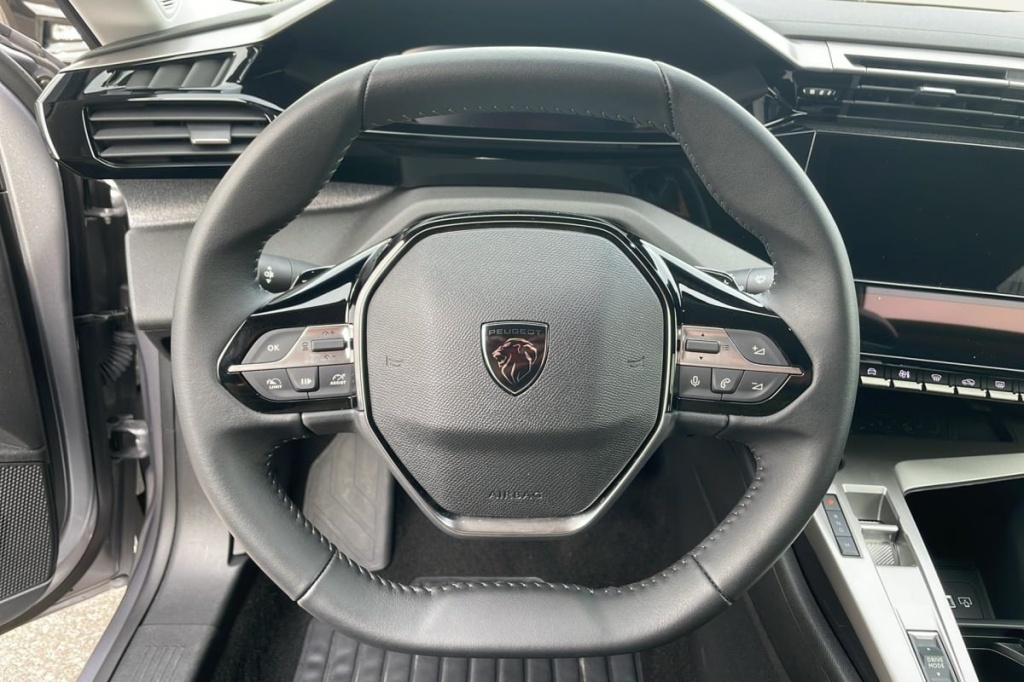 PEUGEOT 308 Hybrid 145 e-DCS6 Allure - ref: 1-369632 - Photo 14