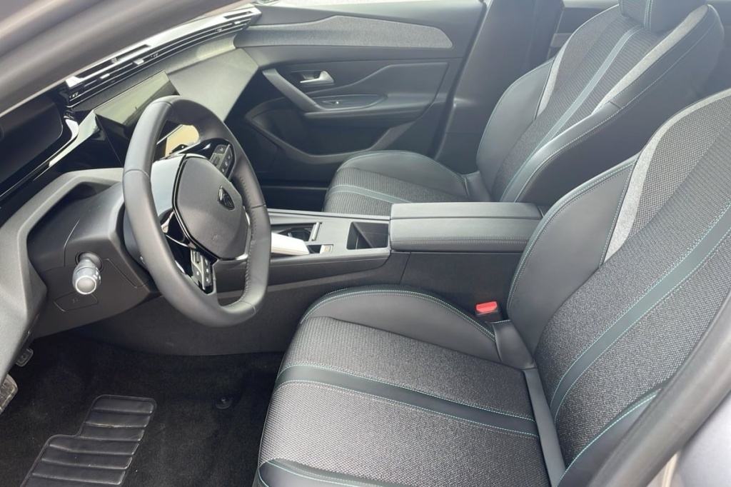 PEUGEOT 308 Hybrid 145 e-DCS6 Allure - ref: 1-369632 - Photo 9