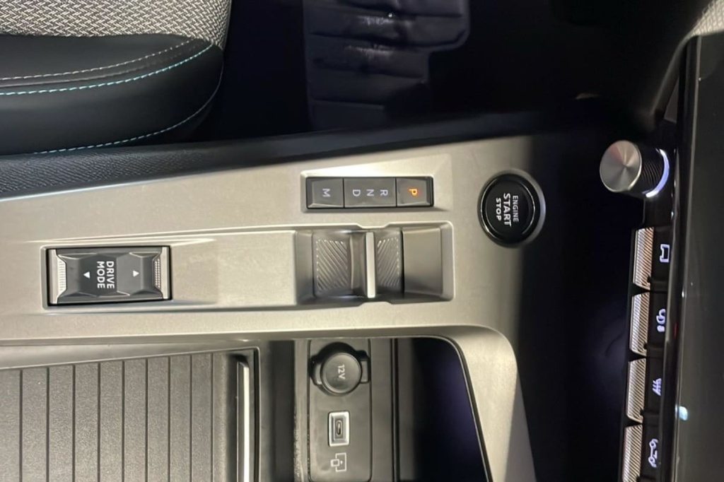 PEUGEOT 308 Hybrid 145 e-DCS6 Allure - ref: 1-369633 - Photo 16