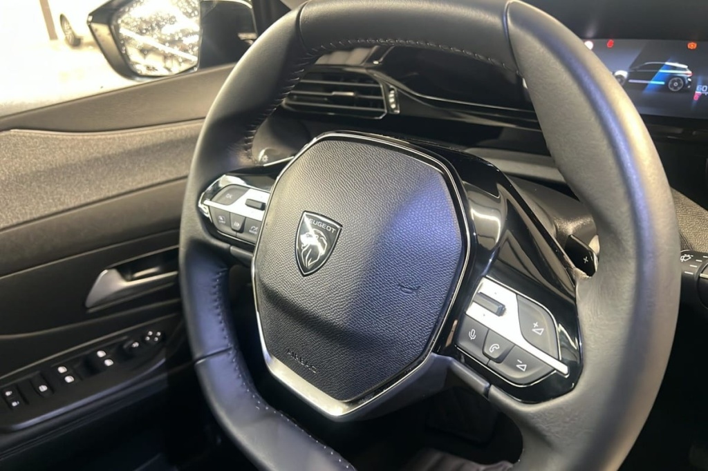 PEUGEOT 308 Hybrid 145 e-DCS6 Allure - ref: 1-369639 - Photo 15