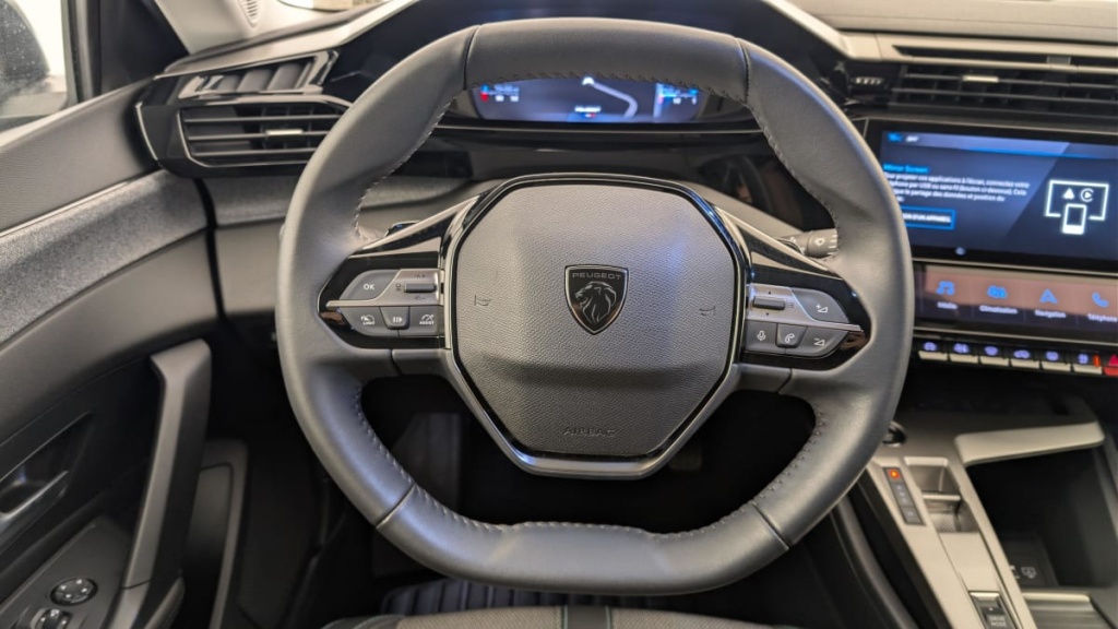 PEUGEOT 308 Hybrid 145 e-DCS6 Allure - ref: 1-369642 - Photo 14