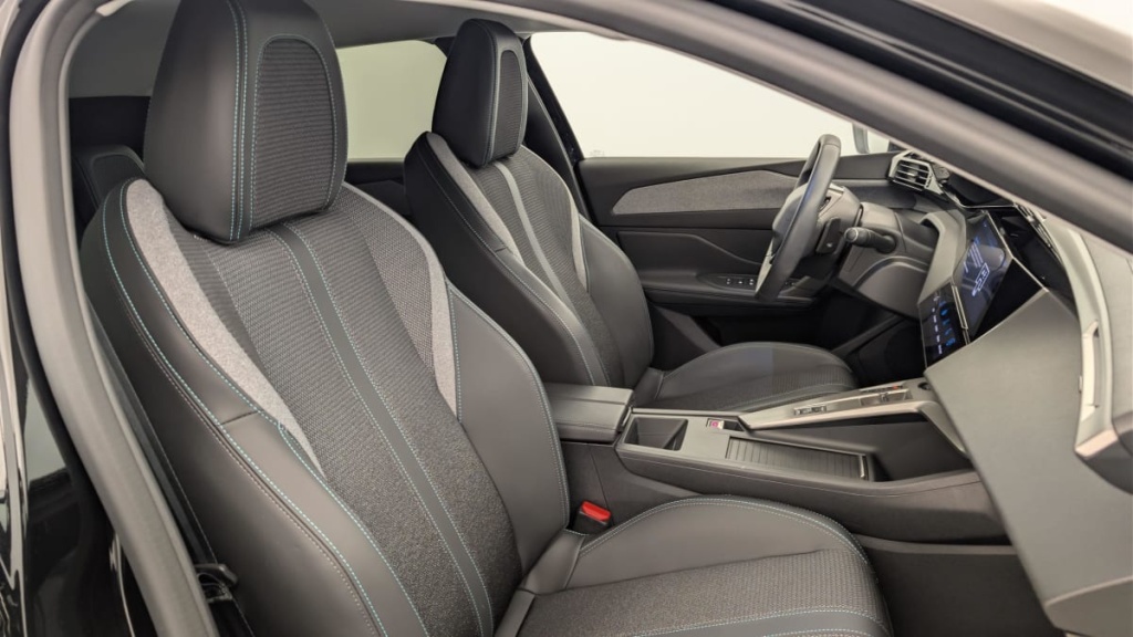 PEUGEOT 308 Hybrid 145 e-DCS6 Allure - ref: 1-369642 - Photo 9