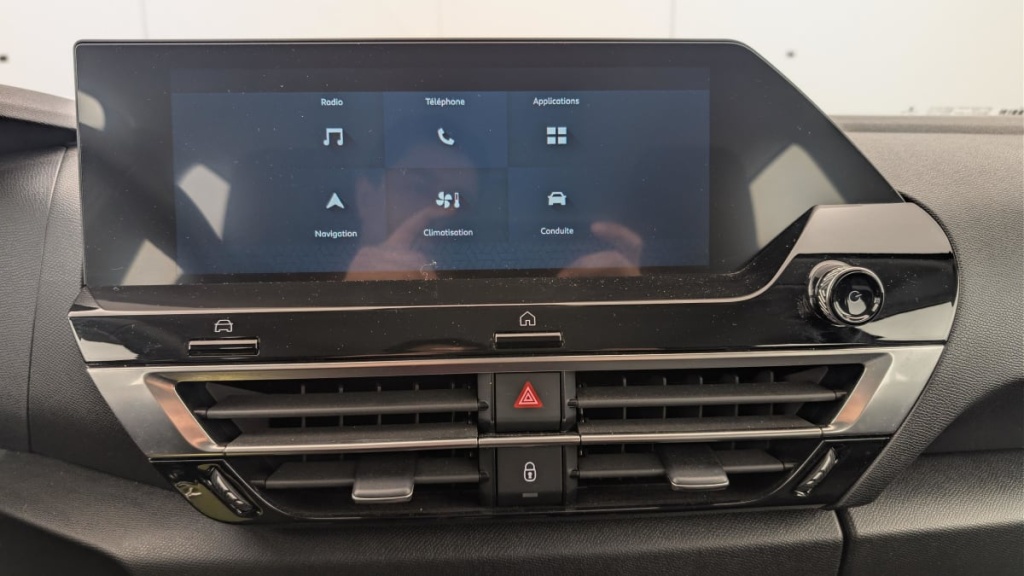 CITROEN E-C4 136 ch Automatique Feel - ref: 1-369648 - Photo 17