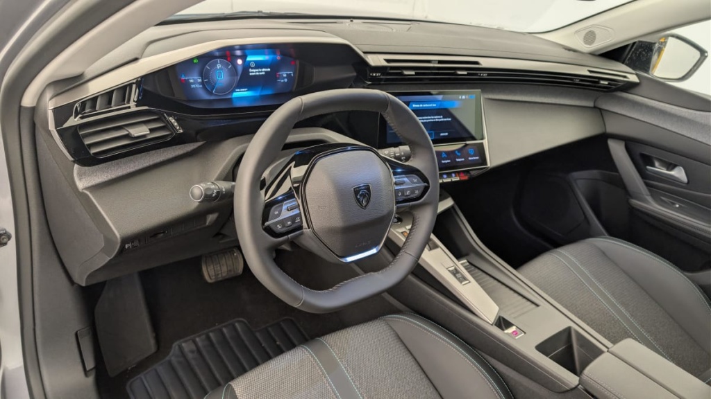 PEUGEOT 308 Hybrid 145 e-DCS6 Allure - ref: 1-369656 - Photo 15